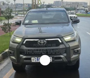Toyota Hilux 2021 Beige