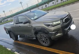 Toyota Hilux 2021 Beige