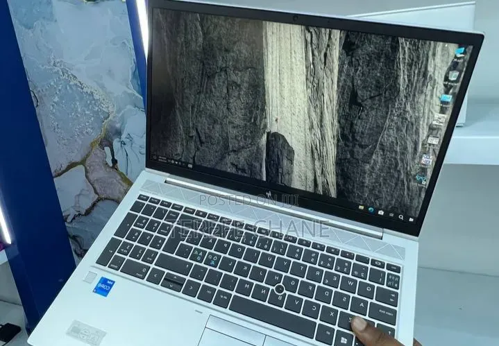 New Laptop HP EliteBook 850 G8 16GB Intel Core i5 SSD 512GB