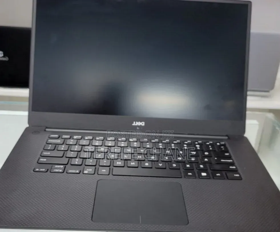 New Laptop Dell Precision 5530 16GB Intel Core i7 SSD 512GB