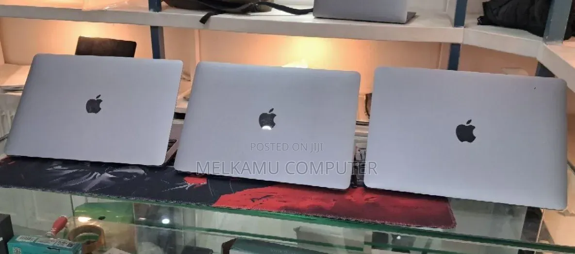 New Laptop Apple MacBook Air 2020 M1 8GB Apple M1 SSD 256GB