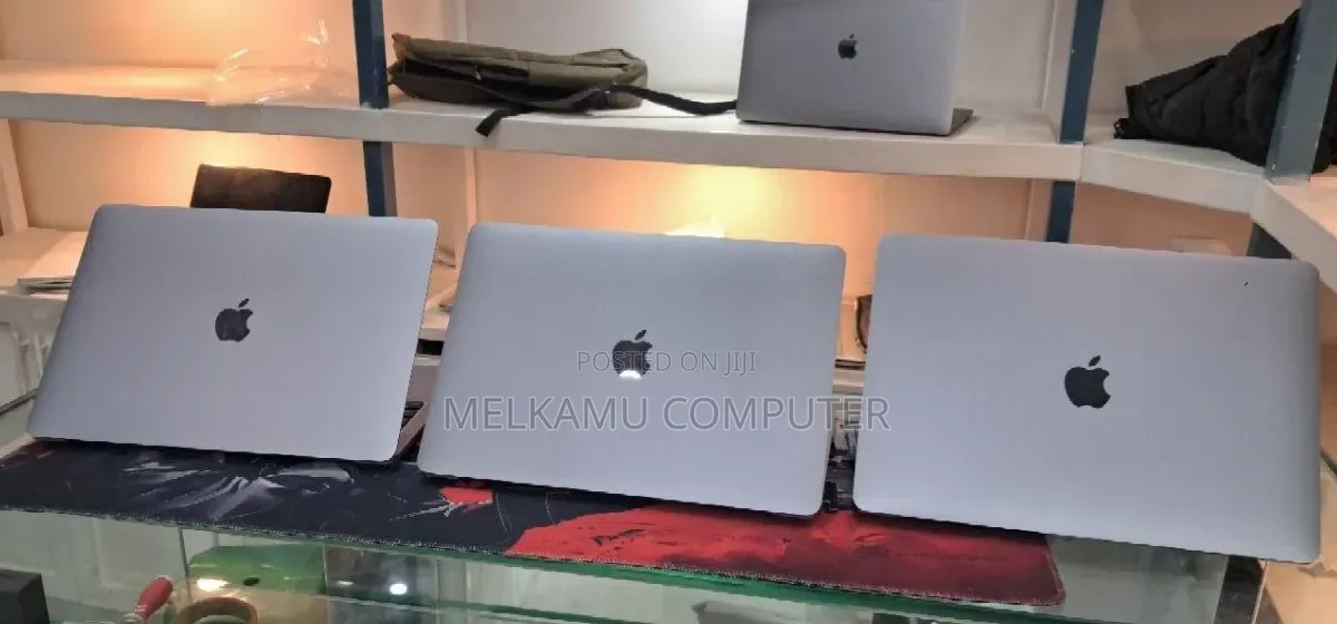 New Laptop Apple MacBook Air 2020 M1 8GB Apple M1 SSD 256GB
