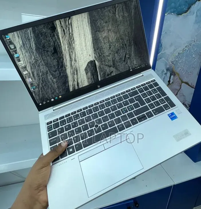 New Laptop HP EliteBook 850 G8 16GB Intel Core i5 SSD 512GB