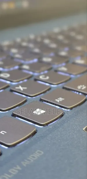 New Laptop Lenovo 12GB Intel Core i7 SSD 512GB