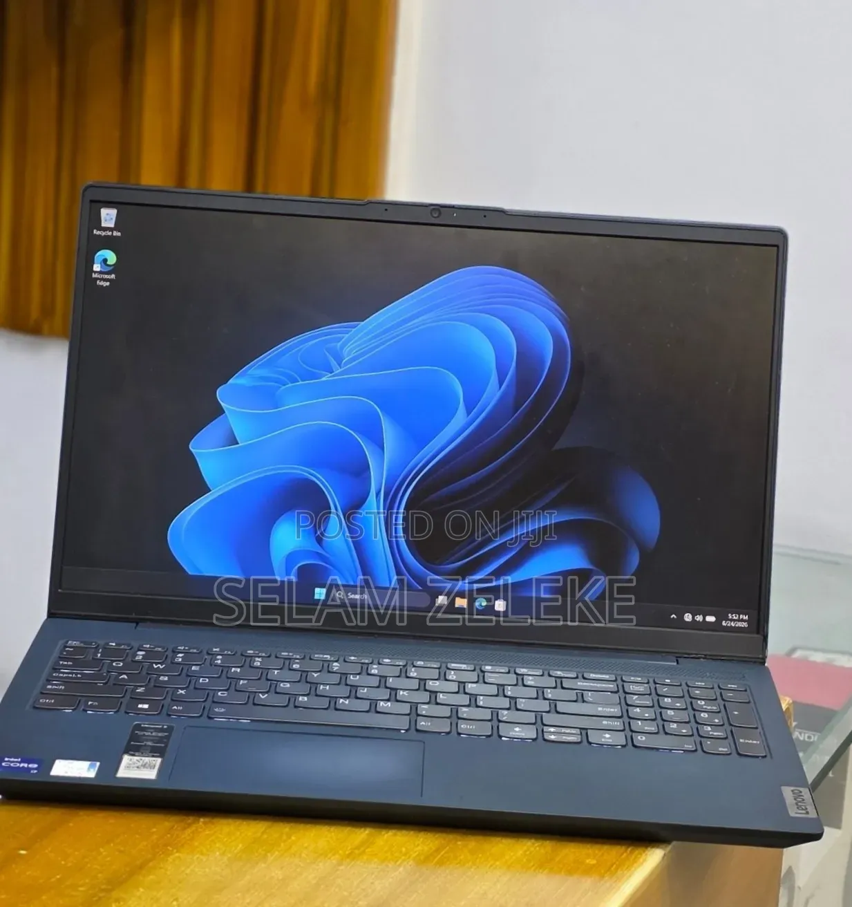 New Laptop Lenovo 12GB Intel Core i7 SSD 512GB
