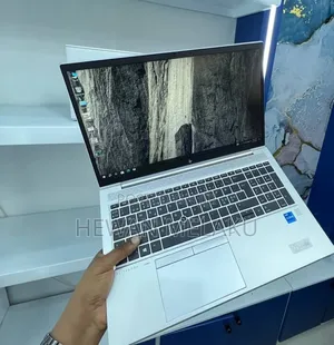 New Laptop HP EliteBook 850 G8 16GB Intel Core i5 SSD 512GB