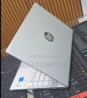 New Laptop HP Pavilion 15 8GB Intel Core i5 SSD 512GB