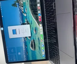 New Laptop Apple MacBook 16GB Intel Core i5 SSD 512GB
