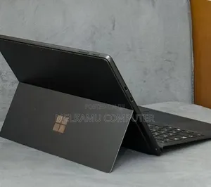 New Laptop Microsoft Surface Pro 9 8GB Intel Core i5 SSD 256GB