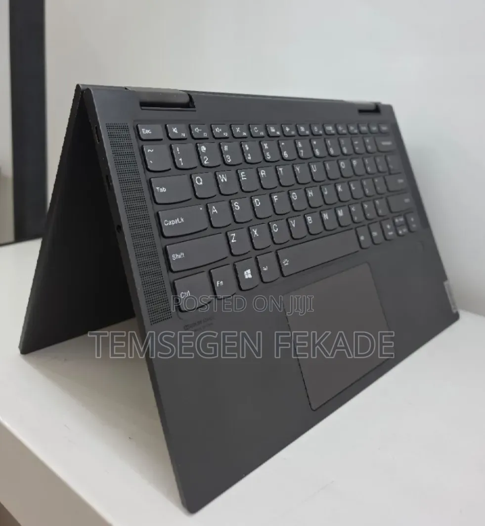 New Laptop Lenovo Yoga 700 16GB Intel Core i5 SSD 512GB