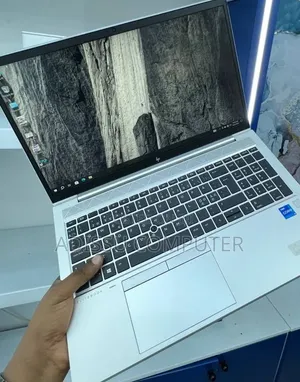 New Laptop HP EliteBook 850 G8 16GB Intel Core i5 SSD 512GB