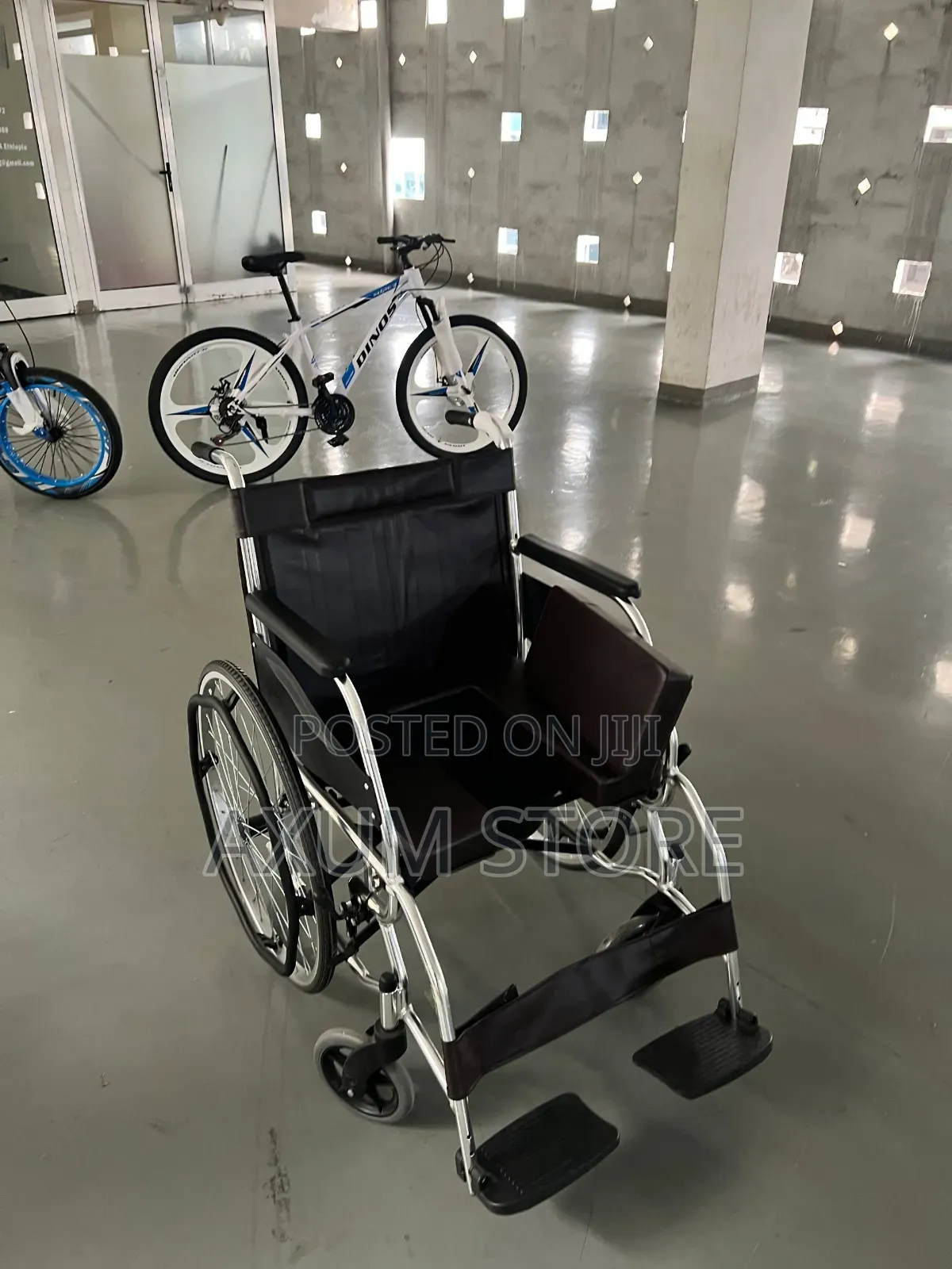 ተንቀሳቃሽ የሽንት ቤት ወንበር / Portable Toilet Chair