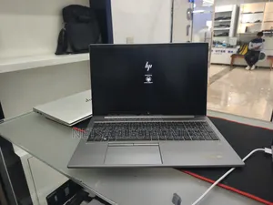 New Laptop HP ZBook Firefly G8 16GB Intel Core i5 SSD 512GB
