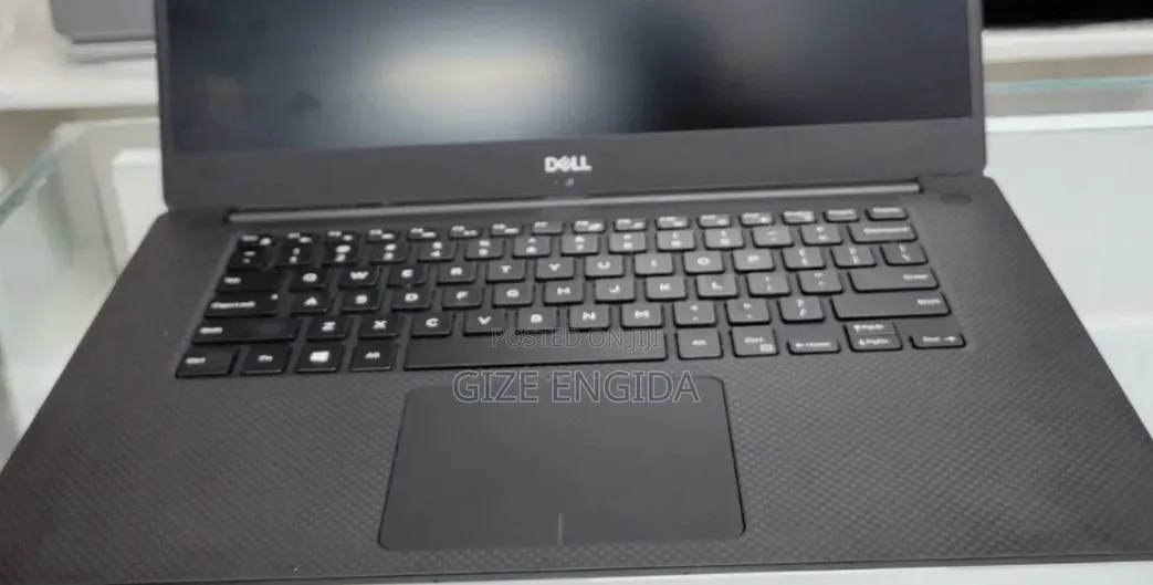 New Laptop Dell Precision 5530 16GB Intel Core i7 SSD 512GB