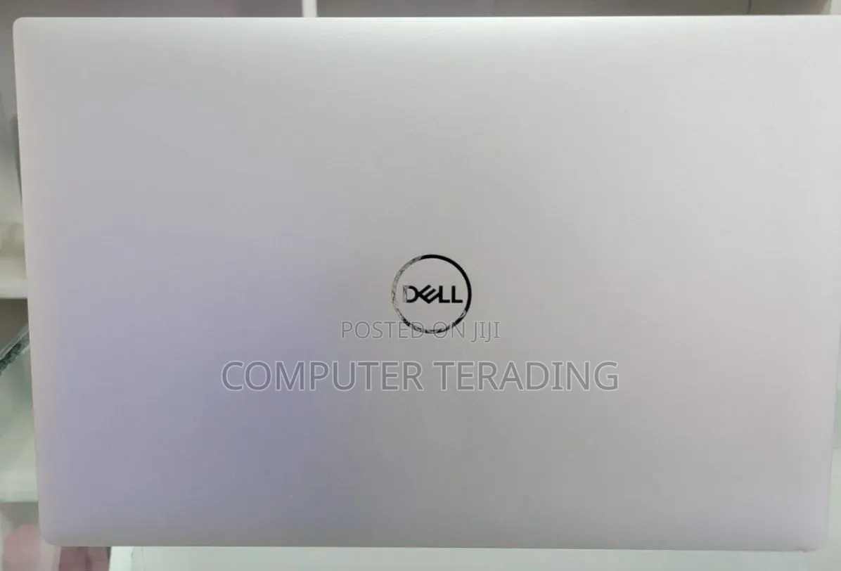 New Laptop Dell Inspiron 15 5530 16GB Intel Core i7 SSD 512GB