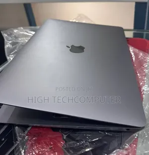 New Laptop Apple MacBook Pro 2018 8GB Intel Core i7 SSD 128GB
