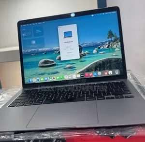 New Laptop Apple MacBook Pro 2018 8GB Intel Core i7 SSD 128GB