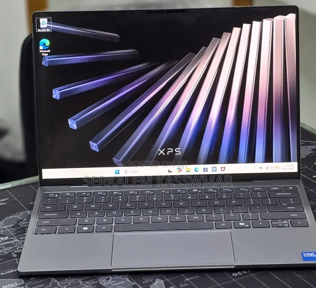 New Laptop Dell XPS 13 8GB Intel Core i5 SSD 512GB