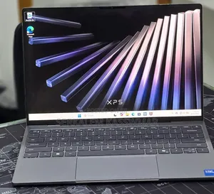 New Laptop Dell XPS 13 8GB Intel Core i5 SSD 512GB