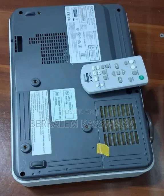 1Sony Projector Model Name VPL-Dx220 Hardware Interface V