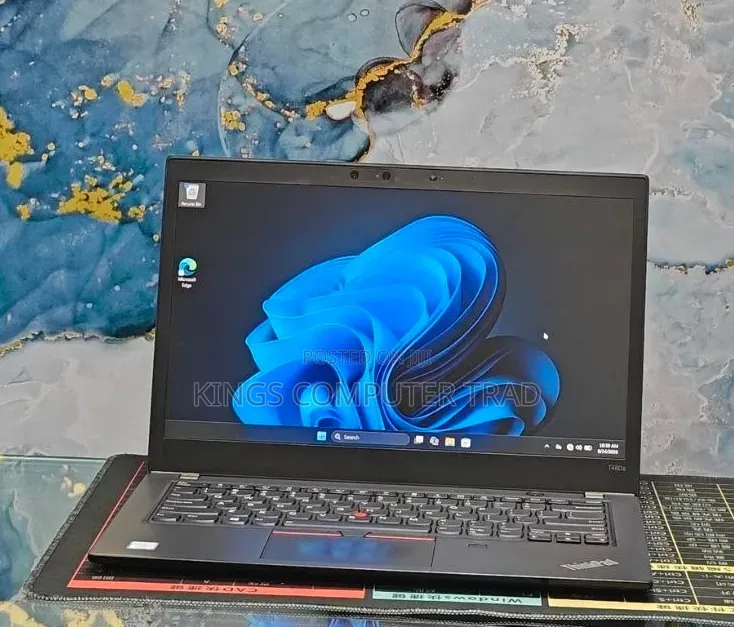New Laptop Lenovo ThinkPad T480 8GB Intel Core i7 SSD 256GB
