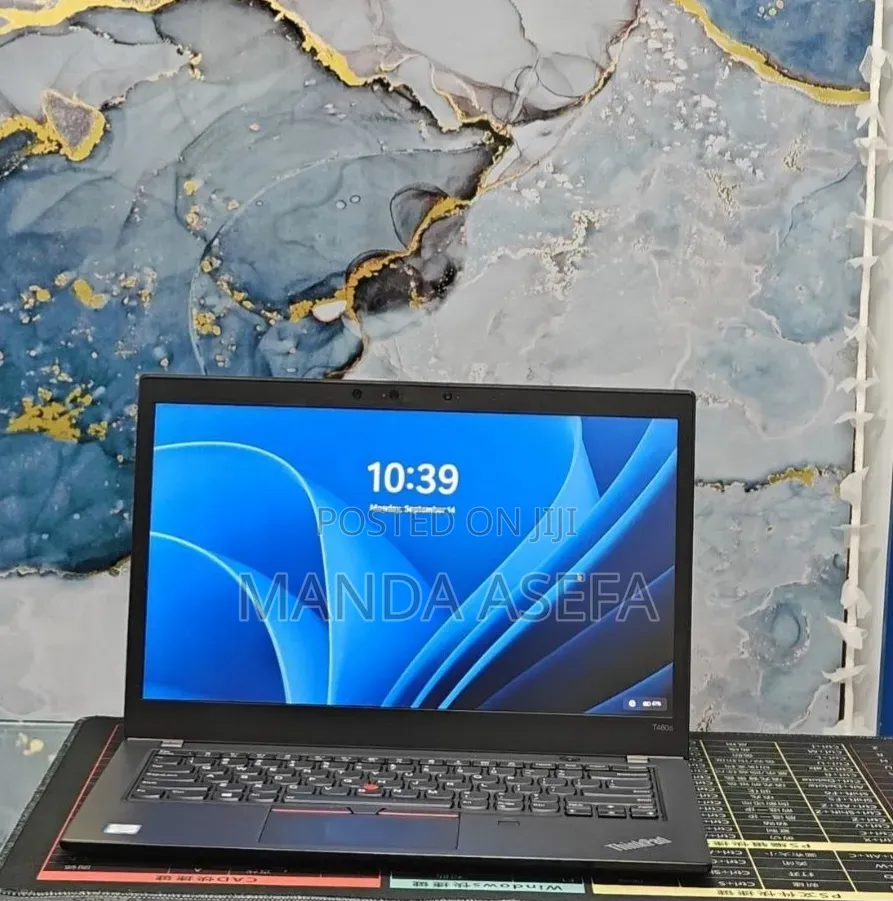 New Laptop Lenovo ThinkPad T480s 8GB Intel Core i7 SSD 256GB