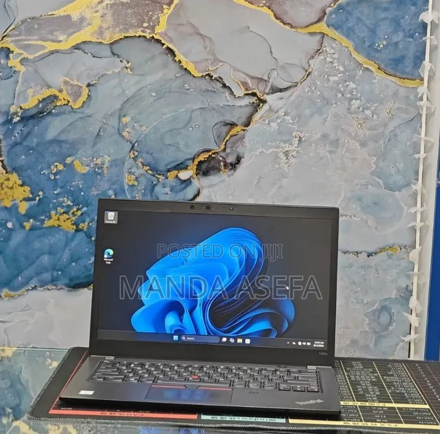 New Laptop Lenovo ThinkPad T480s 8GB Intel Core i7 SSD 256GB