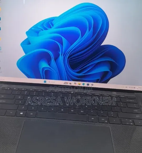 New Laptop Dell XPS 15 16GB Intel Core i7 SSD 512GB