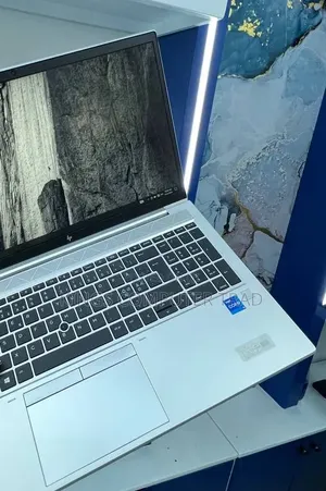 New Laptop HP EliteBook 850 16GB Intel Core i5 SSD 512GB
