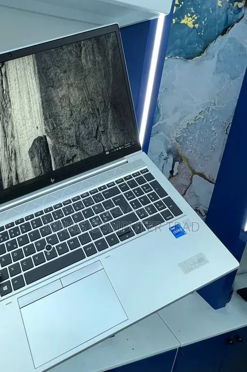New Laptop HP EliteBook 850 16GB Intel Core i5 SSD 512GB