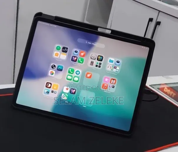 New Apple iPad Pro 1 TB Black