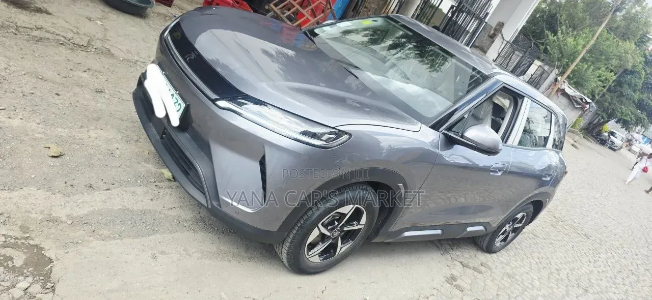 BYD Yuan Up 2025 Gray