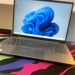New Laptop Lenovo 16GB Intel Core 5 SSD 512GB