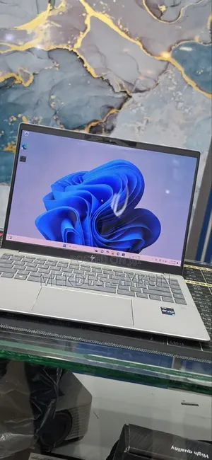 New Laptop HP EliteBook 840 16GB Intel Core i7 SSD 1T