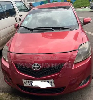 Toyota Belta 2009 Red