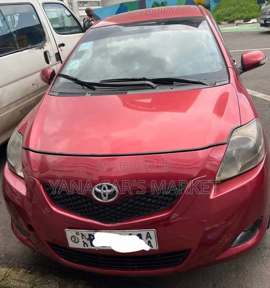 Toyota Belta 2009 Red