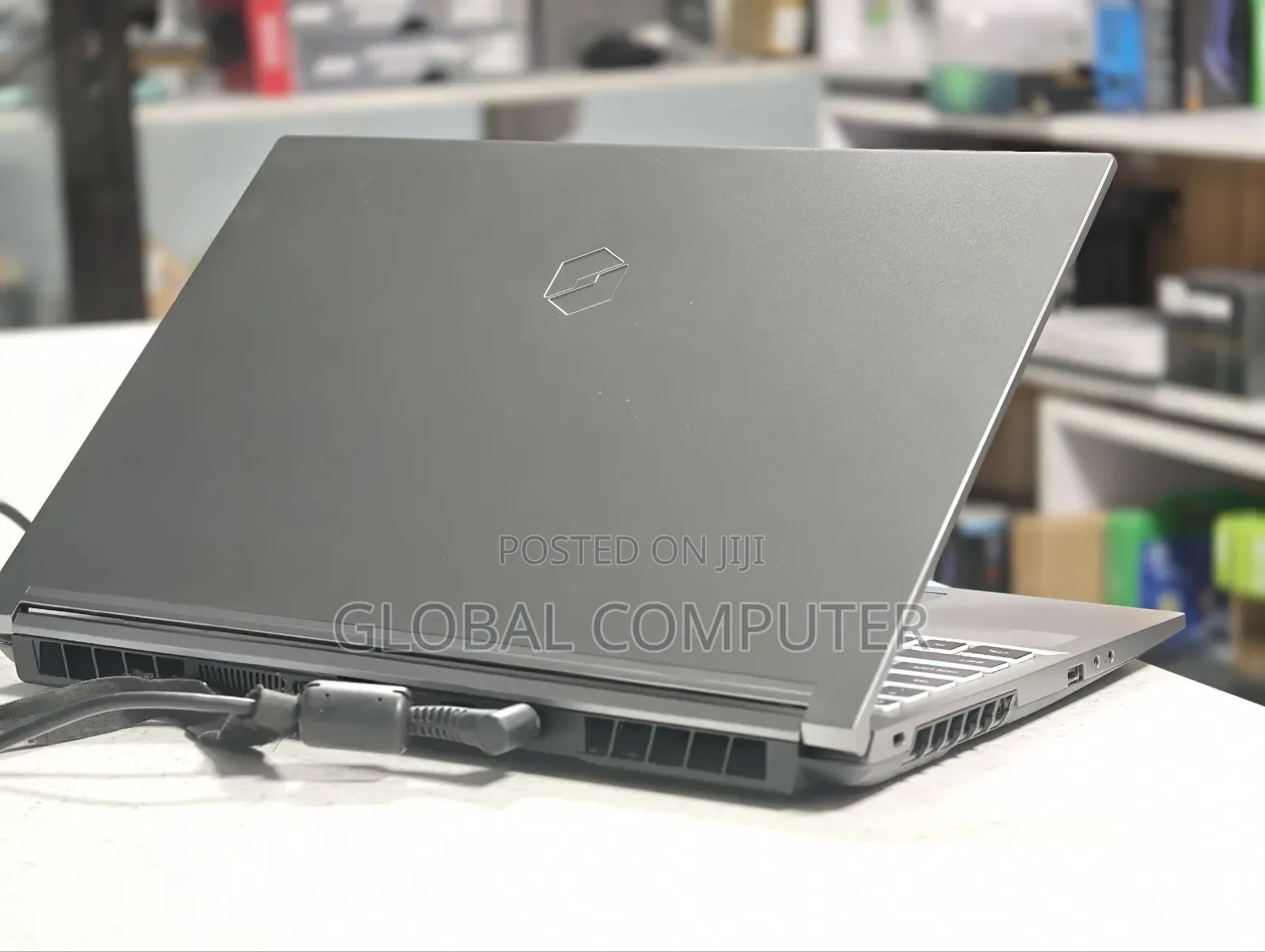 New Laptop MSI Cyborg 15 16GB Intel Core i7 SSD 1T