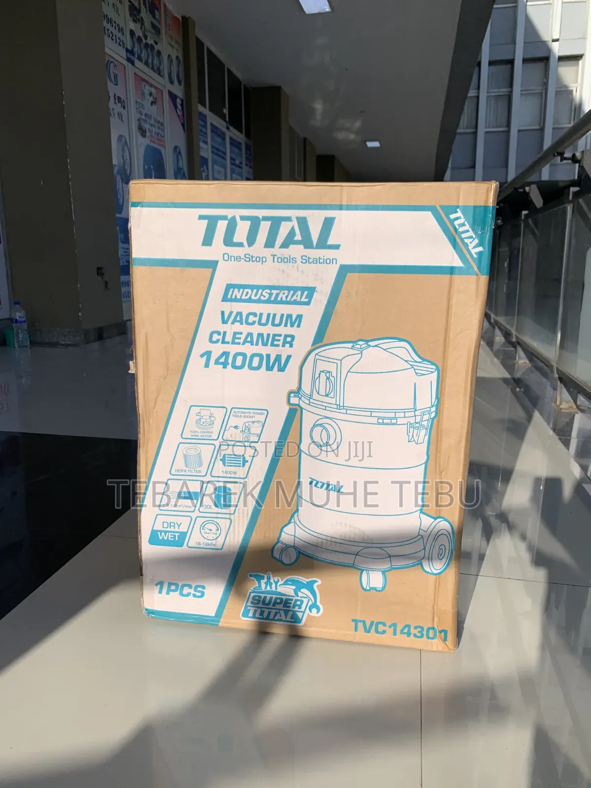 TOTAL Industrial Vacuum Cleaner 30L 1400W