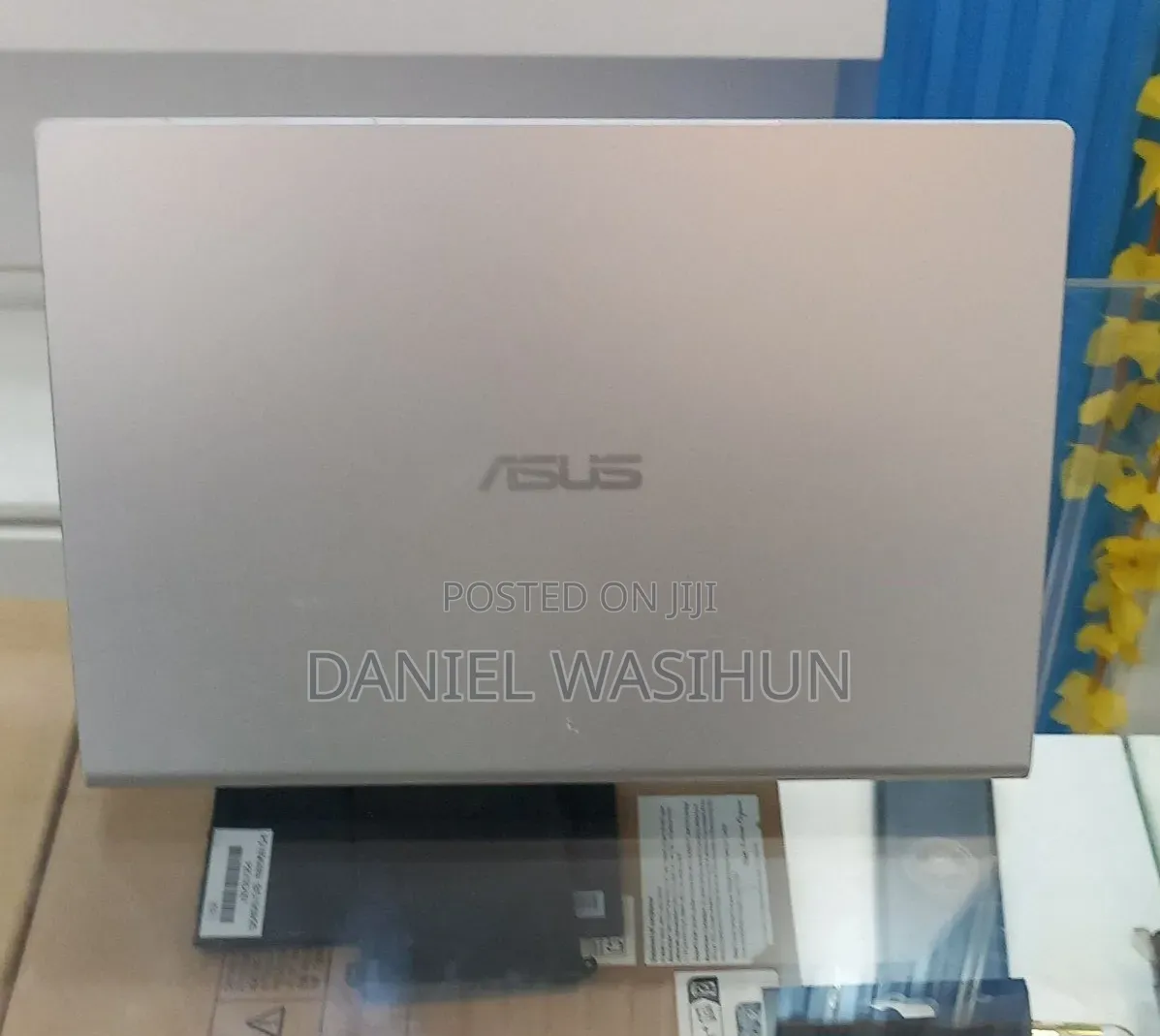 New Laptop Asus Vivobook 14 8GB Intel Atom SSD 256GB