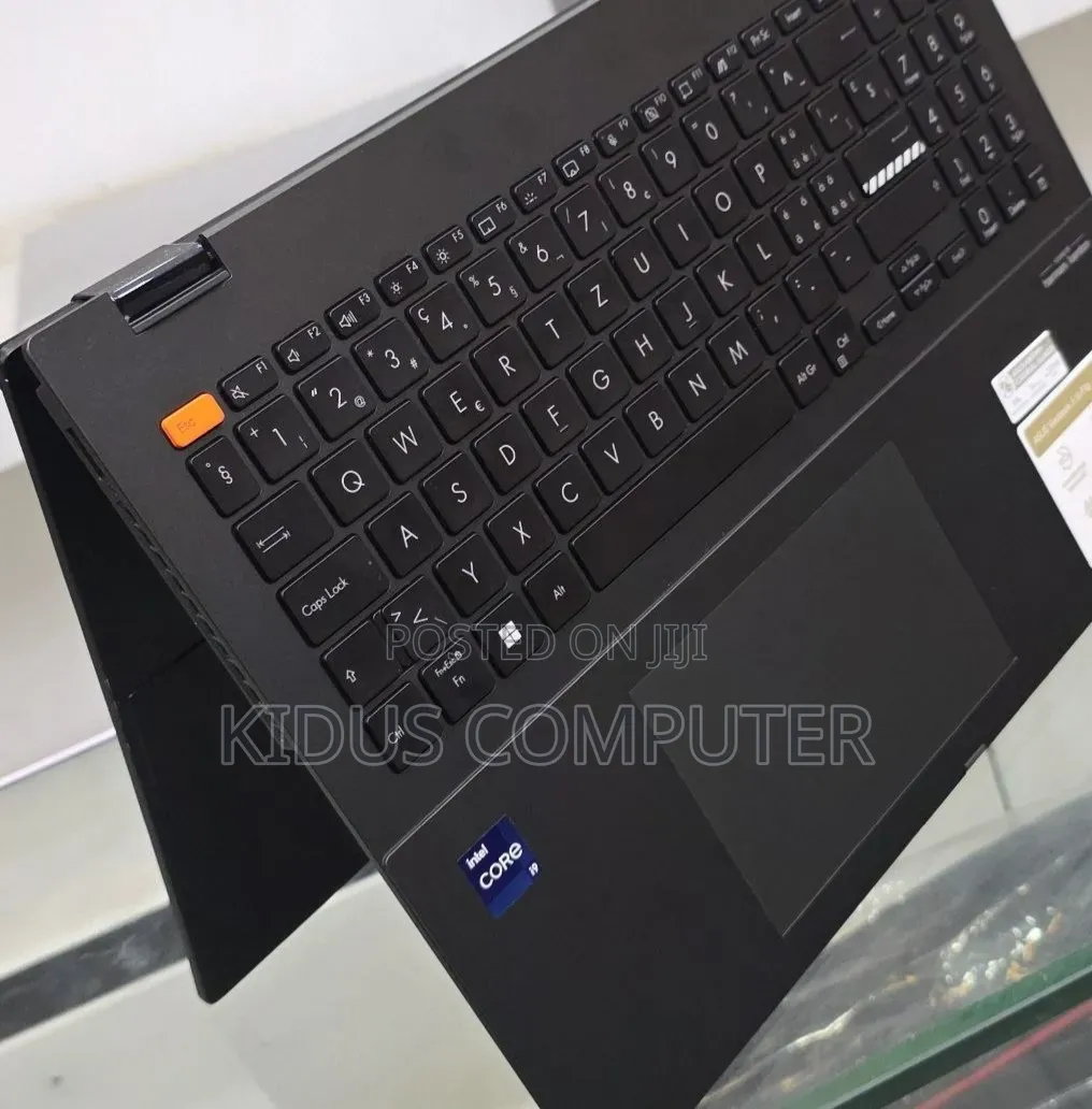 New Laptop Asus VivoBook 15 X505BA 16GB Intel Core i9 SSD 1T
