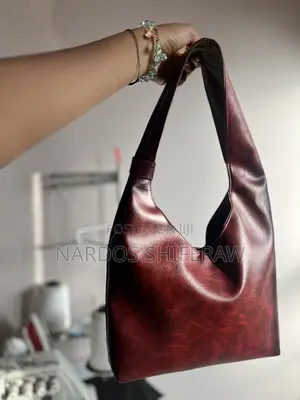 Hobo Bag (ሆቦ ባግ)