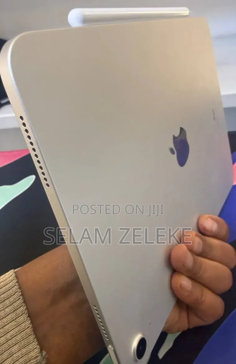 New Apple iPad Air 64 GB Silver