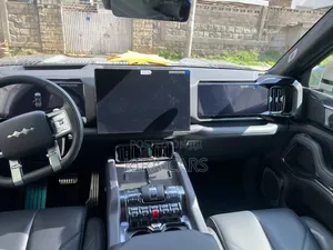 BYD Leopard 8 2.0 Hybrid AWD 2025 Silver