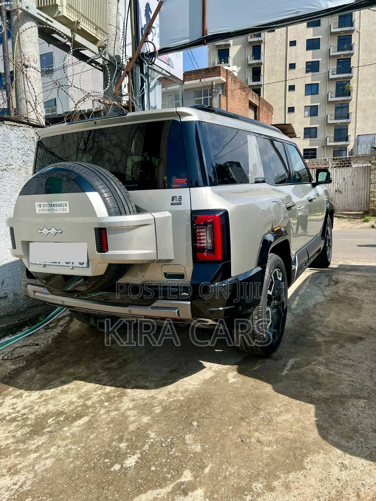 BYD Leopard 8 2.0 Hybrid AWD 2025 Silver