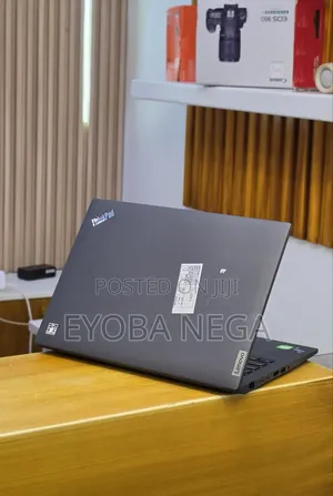 New Laptop Lenovo ThinkPad T14 G4 16GB Intel Core i7 SSD 512GB