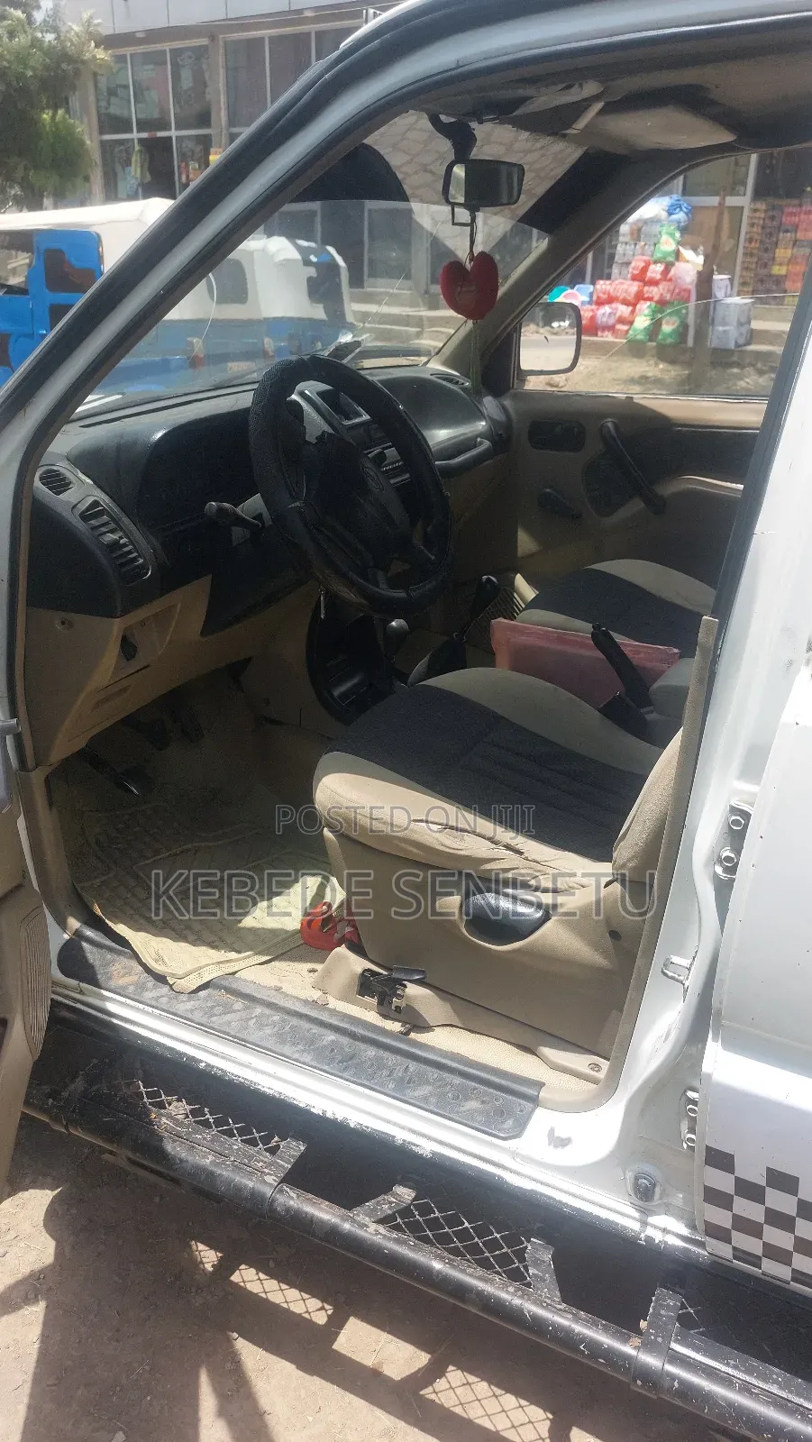 Nissan Patrol 2000 White