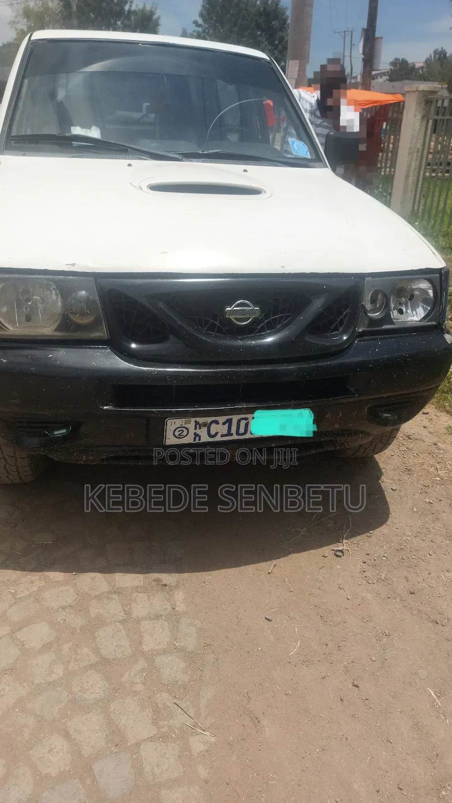 Nissan Patrol 2000 White