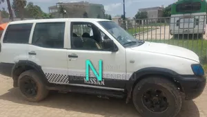 Nissan Patrol 2000 White