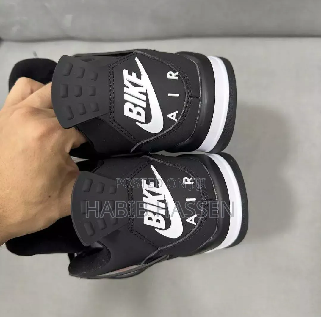 Jordan Retro 4 Bike Negro Shoes