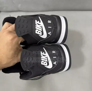 Jordan Retro 4 Bike Negro Shoes